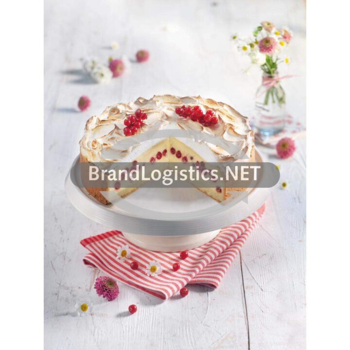 Käsekuchen mit Johannisbeeren und Baiserhaube