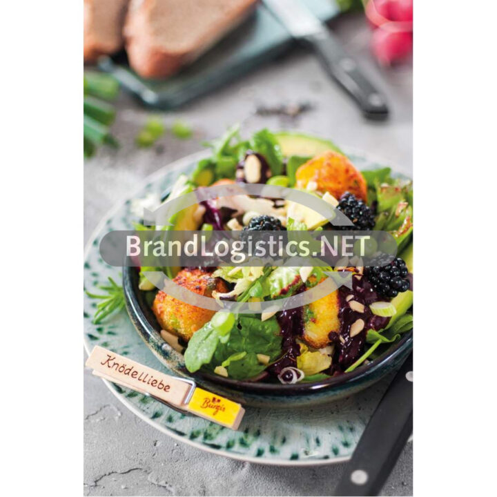 Bunter Sommersalat mit knackigen Knödelbällchen